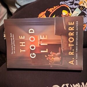 Thriller mystery paperback